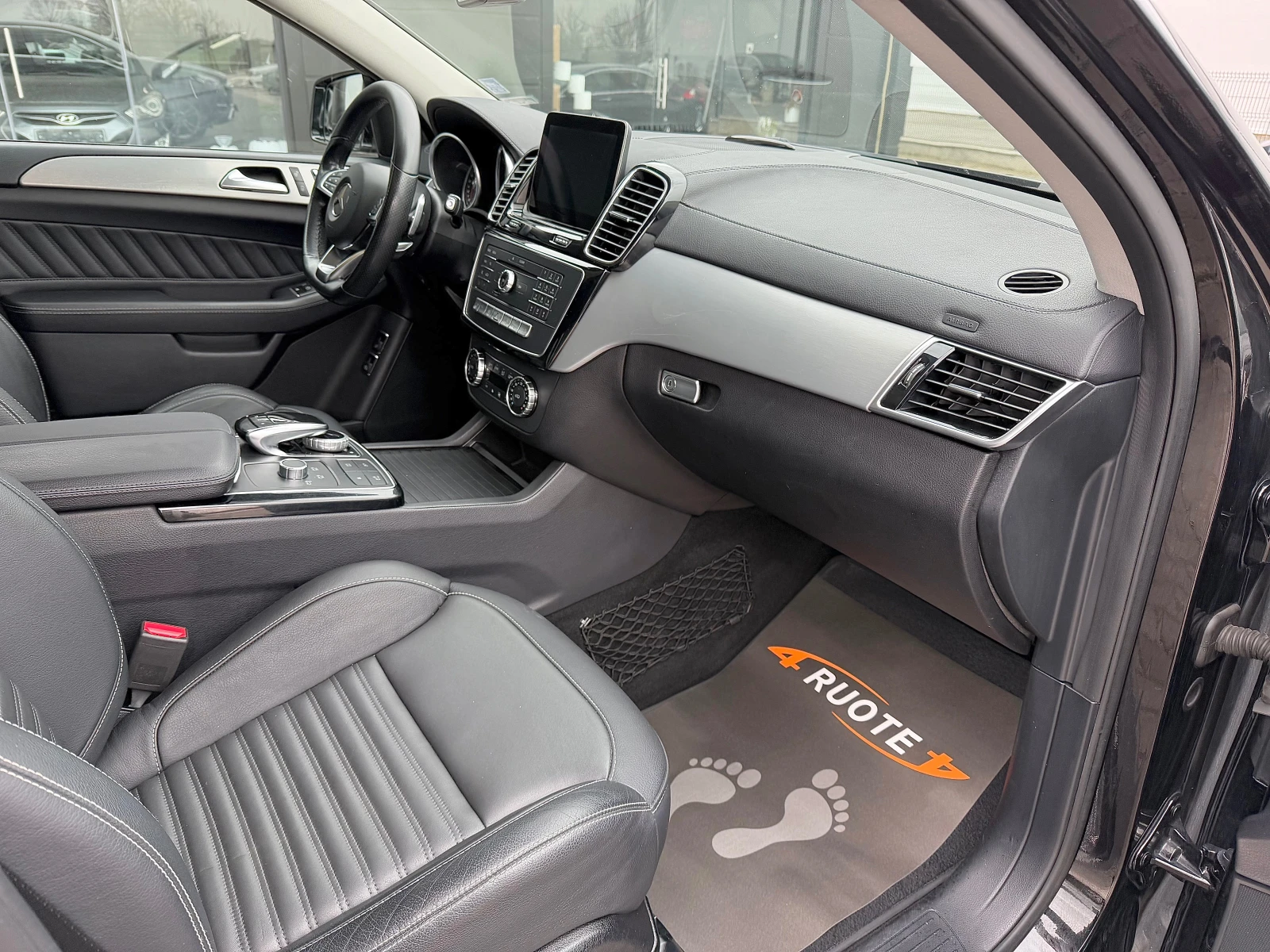 Mercedes-Benz GLE 350 d Подгрев/Камера/Панорама, снимка 10 - Автомобили и джипове - 53890997