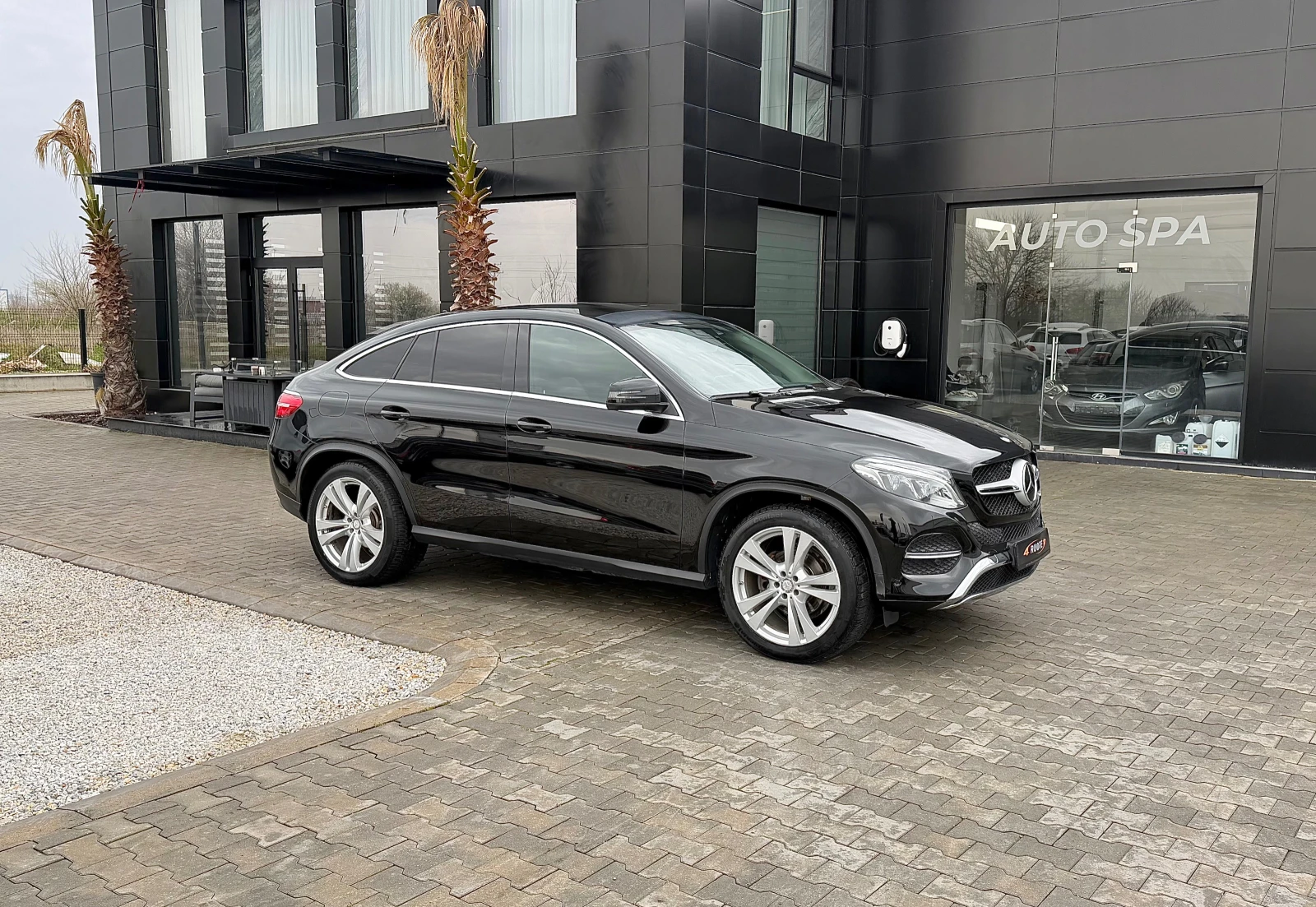 Mercedes-Benz GLE 350 d Подгрев/Камера/Панорама, снимка 3 - Автомобили и джипове - 53890997