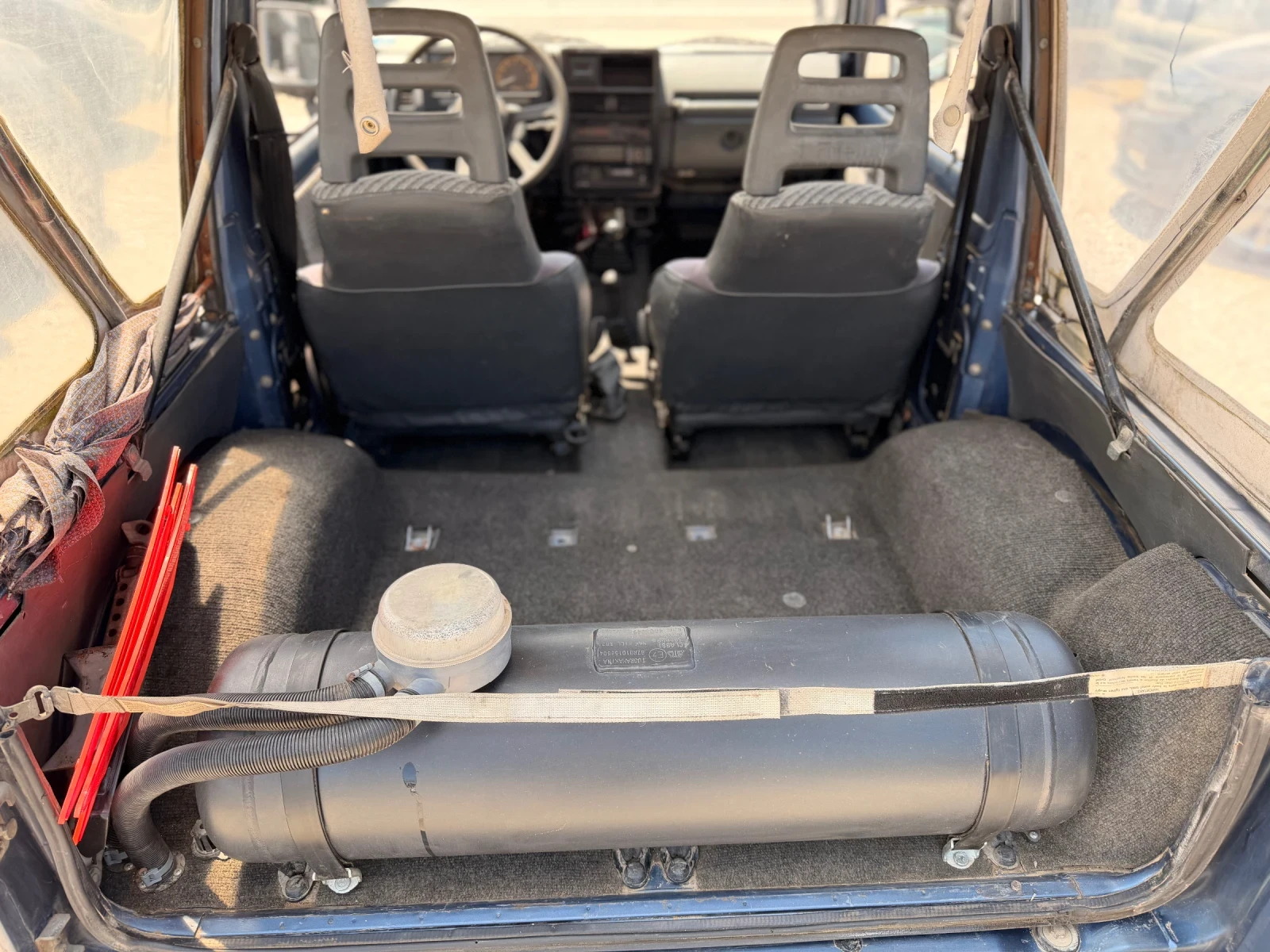 Suzuki Samurai 1.3i без ръжда! , снимка 13 - Автомобили и джипове - 54639166