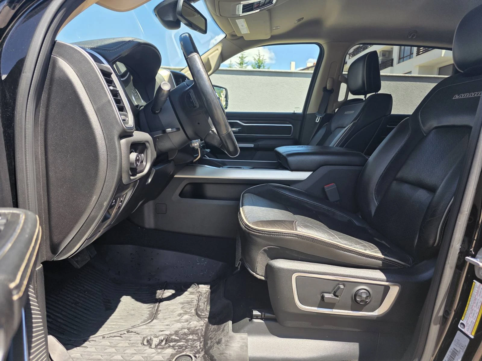 Dodge RAM 1500 Laramie Crew Cab 5.7L V8 Hemi | Mobile.bg � ����������� 9