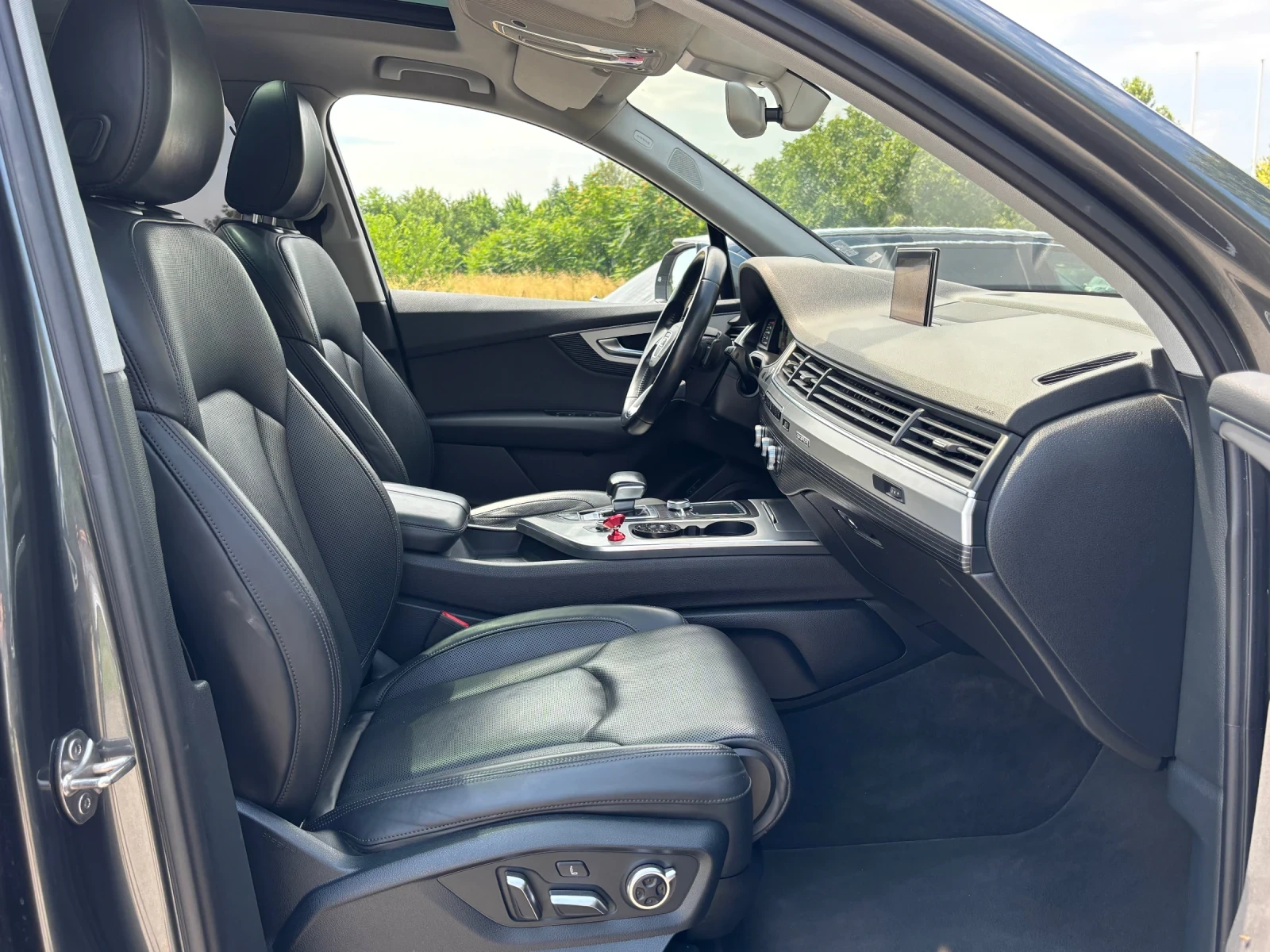 Audi Q7 3.0TDI, V6, Sline, СМЕНЕНИ ВЕРИГИ., снимка 9 - Автомобили и джипове - 55341341