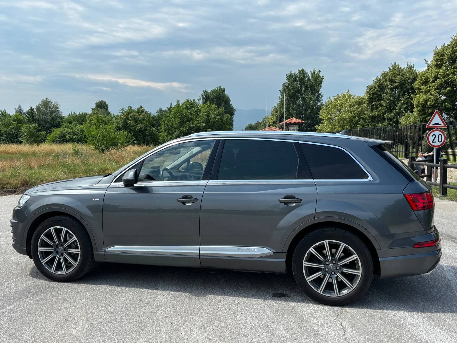 Audi Q7 3.0TDI, V6, Sline, СМЕНЕНИ ВЕРИГИ., снимка 6 - Автомобили и джипове - 55341341