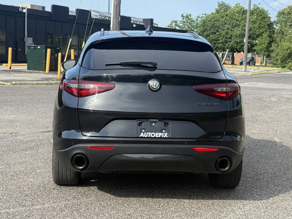 Alfa Romeo Stelvio Ti AWD* HARMAN KARDON* DISTRONIC* PANORAMA* , снимка 4 - Автомобили и джипове - 55512039