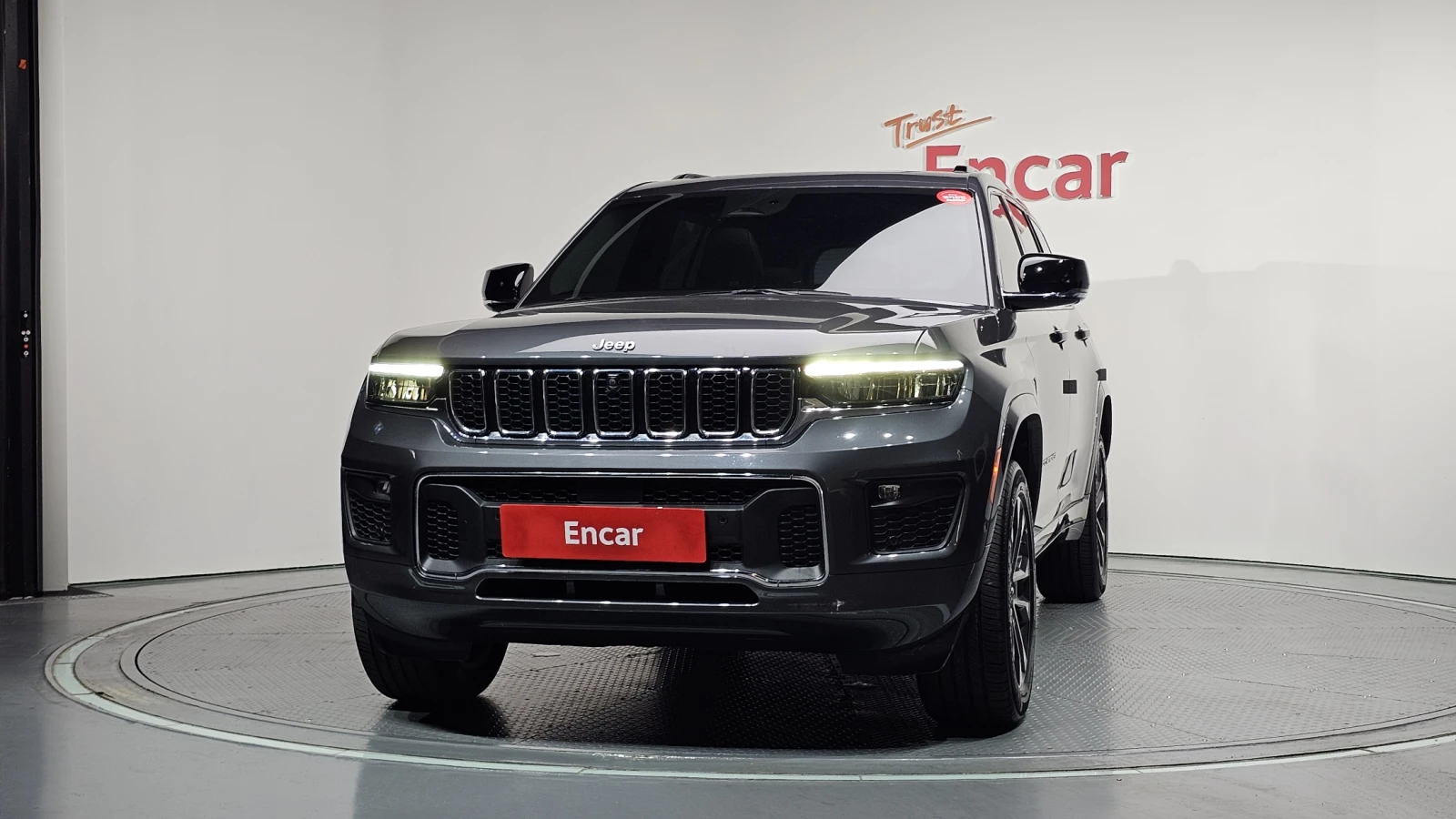 Jeep Grand cherokee L / OVERLAND / 3.6 / DISTRONIC / ОБДУХ / 360КАМЕРА, снимка 3 - Автомобили и джипове - 55526089