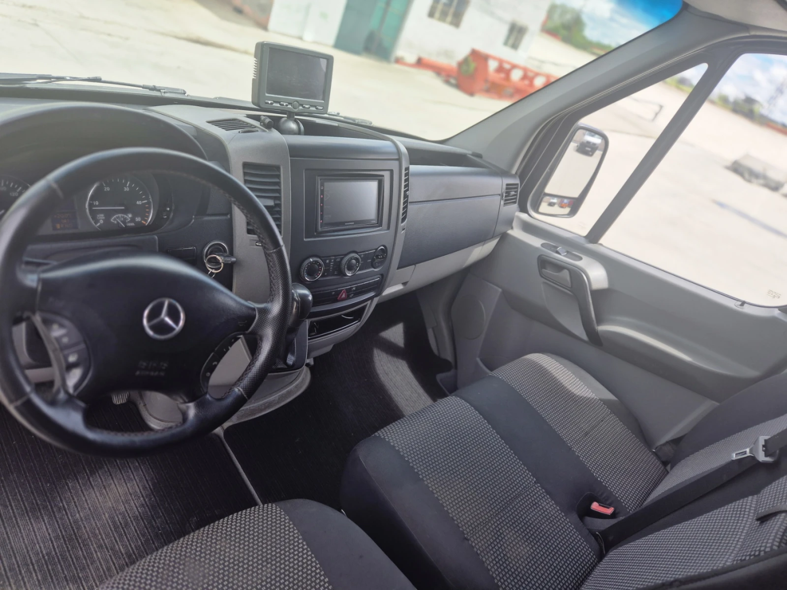 Mercedes-Benz Sprinter 318 РАБОТИЛНИЦА - изображение 9