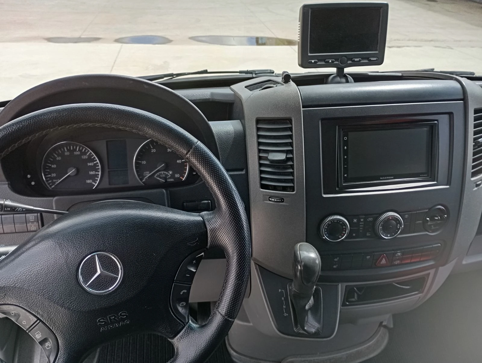 Mercedes-Benz Sprinter 318 РАБОТИЛНИЦА - изображение 8