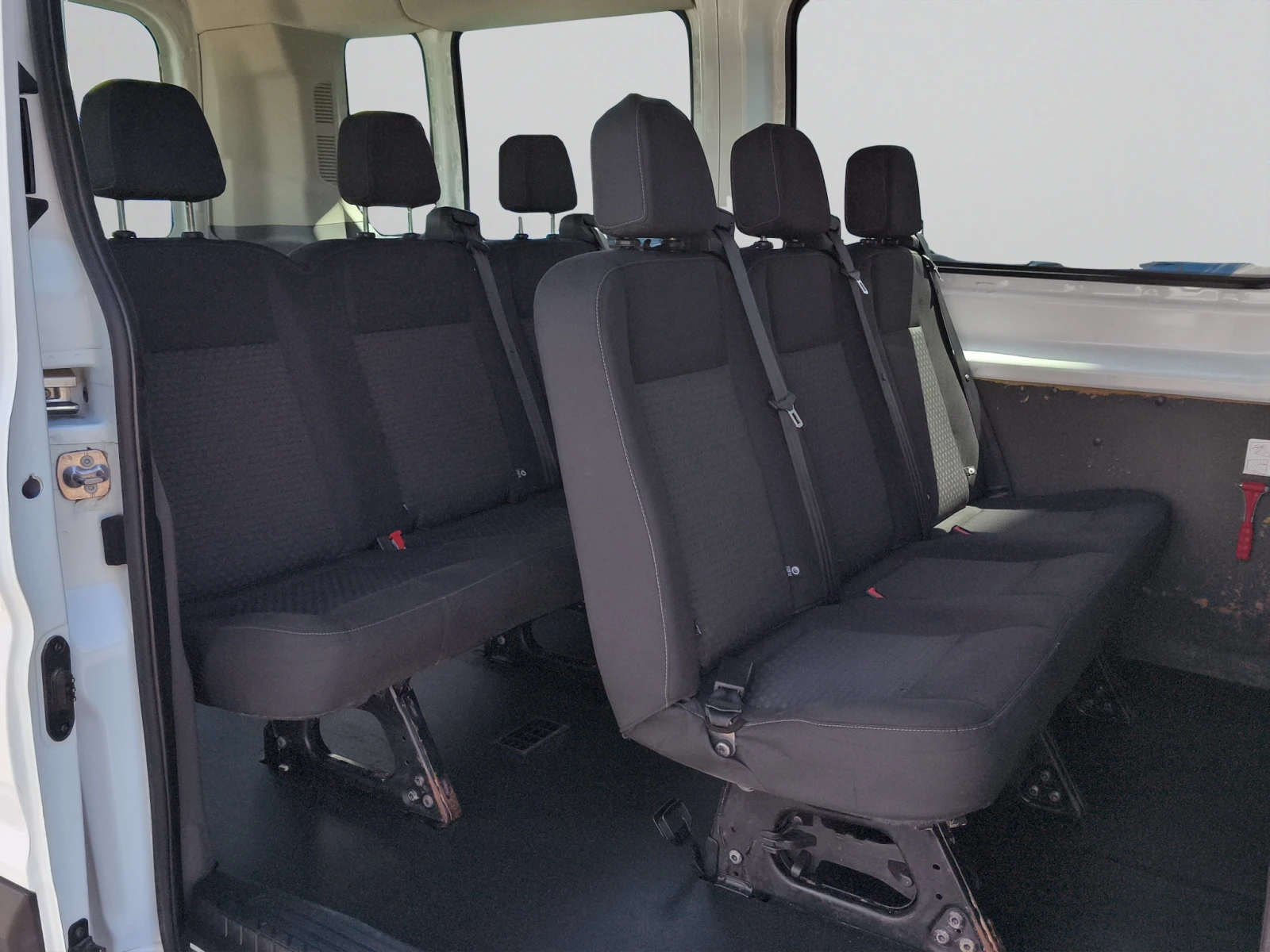 Ford Transit Kombi 8+ 1 места 2.0 Hybrid 130hp E6D//2206R21, снимка 12 - Бусове и автобуси - 55473279