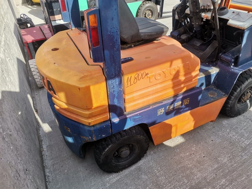  Toyota     | Mobile.bg   6