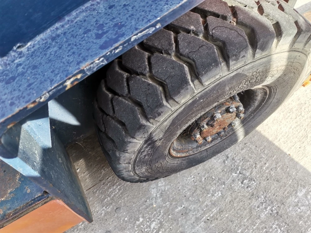  Toyota     | Mobile.bg   7