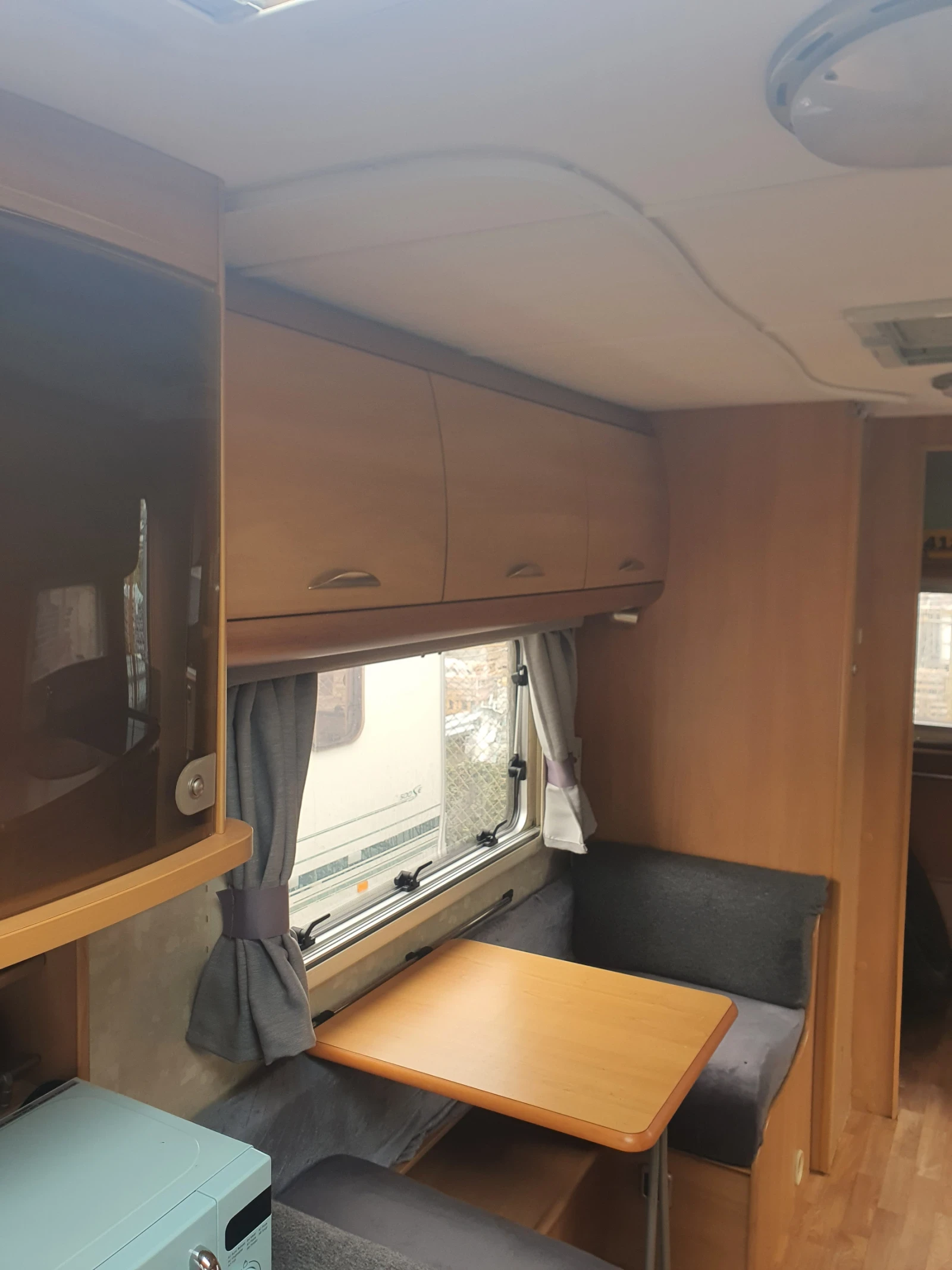 Каравана Swift Challenger , снимка 8 - Каравани и кемпери - 53717304