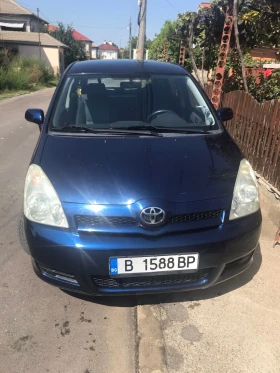     Toyota Corolla verso 2000. 116 .