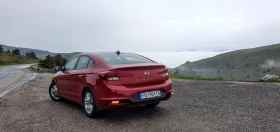 Hyundai Elantra Шеста генерация, снимка 3