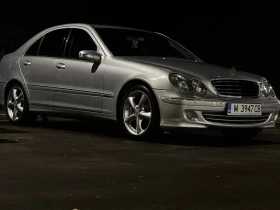 Mercedes-Benz C 320, снимка 8