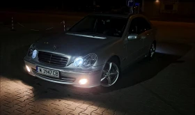 Mercedes-Benz C 320, снимка 7