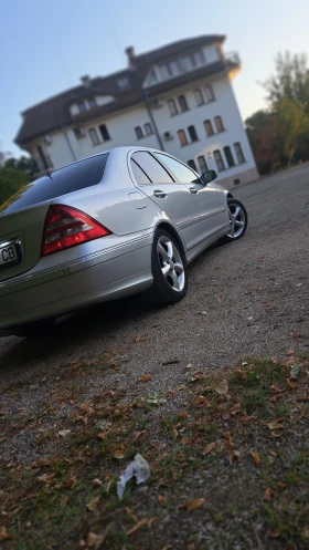 Mercedes-Benz C 320, снимка 6