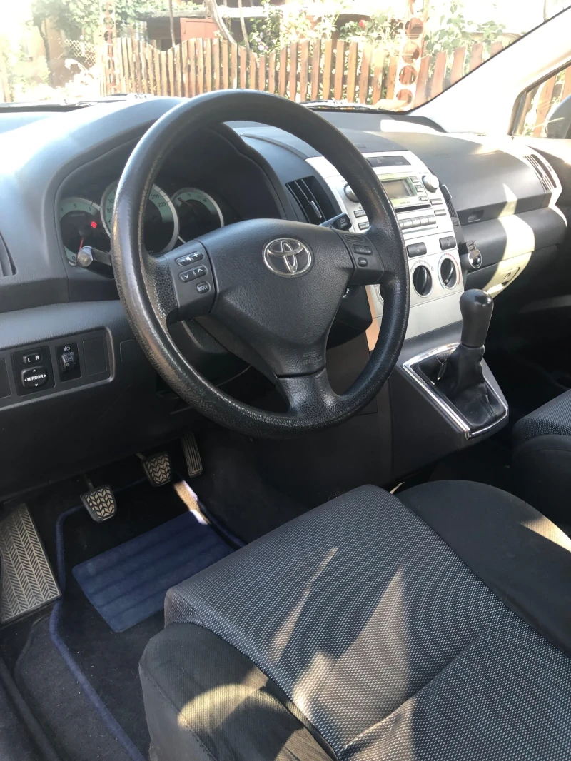 Toyota Corolla verso 2000куб. 116 к.с, снимка 8 - Автомобили и джипове - 47567388