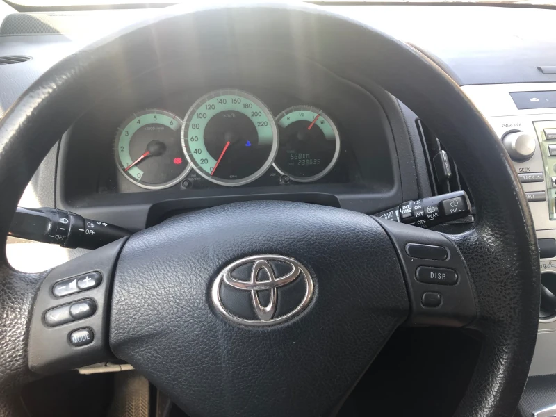 Toyota Corolla verso 2000куб. 116 к.с, снимка 14 - Автомобили и джипове - 47567388