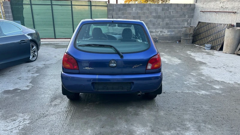 Ford Fiesta 71.000 Реални Километри 1.3 60hp, снимка 3 - Автомобили и джипове - 48350683