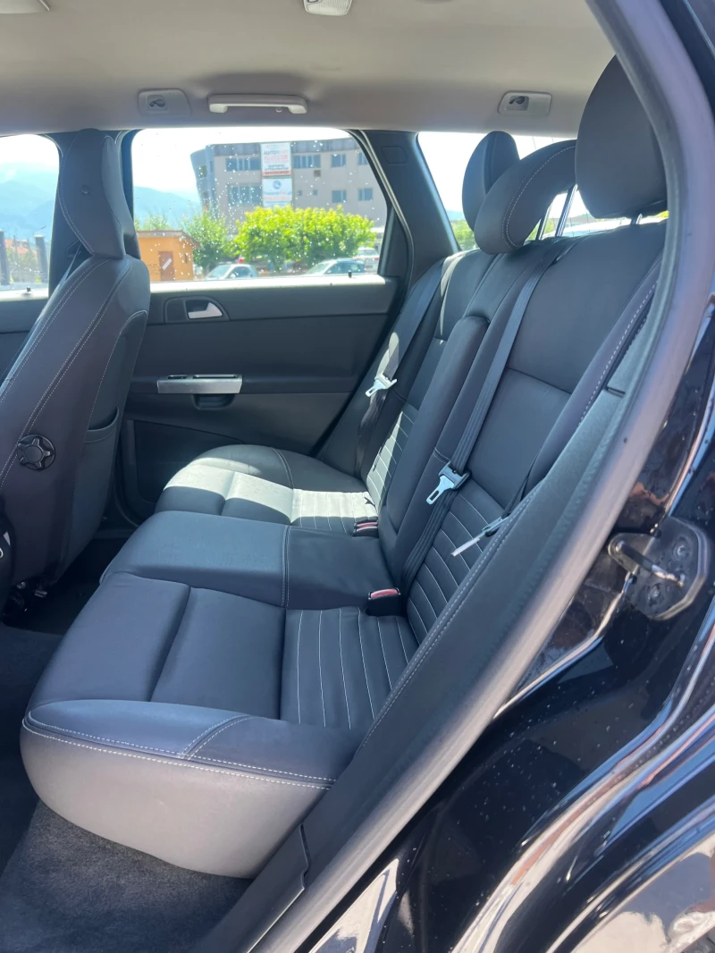 Volvo V50 2.0d, снимка 10 - Автомобили и джипове - 51887762