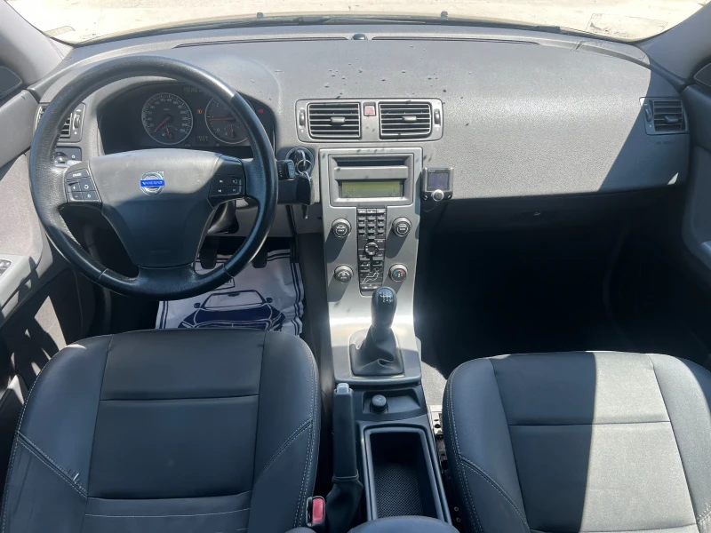 Volvo V50 2.0d, снимка 11 - Автомобили и джипове - 51887762