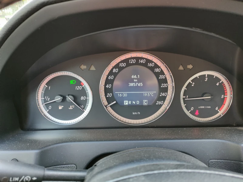 Mercedes-Benz C 220 S204, снимка 15 - Автомобили и джипове - 52405963