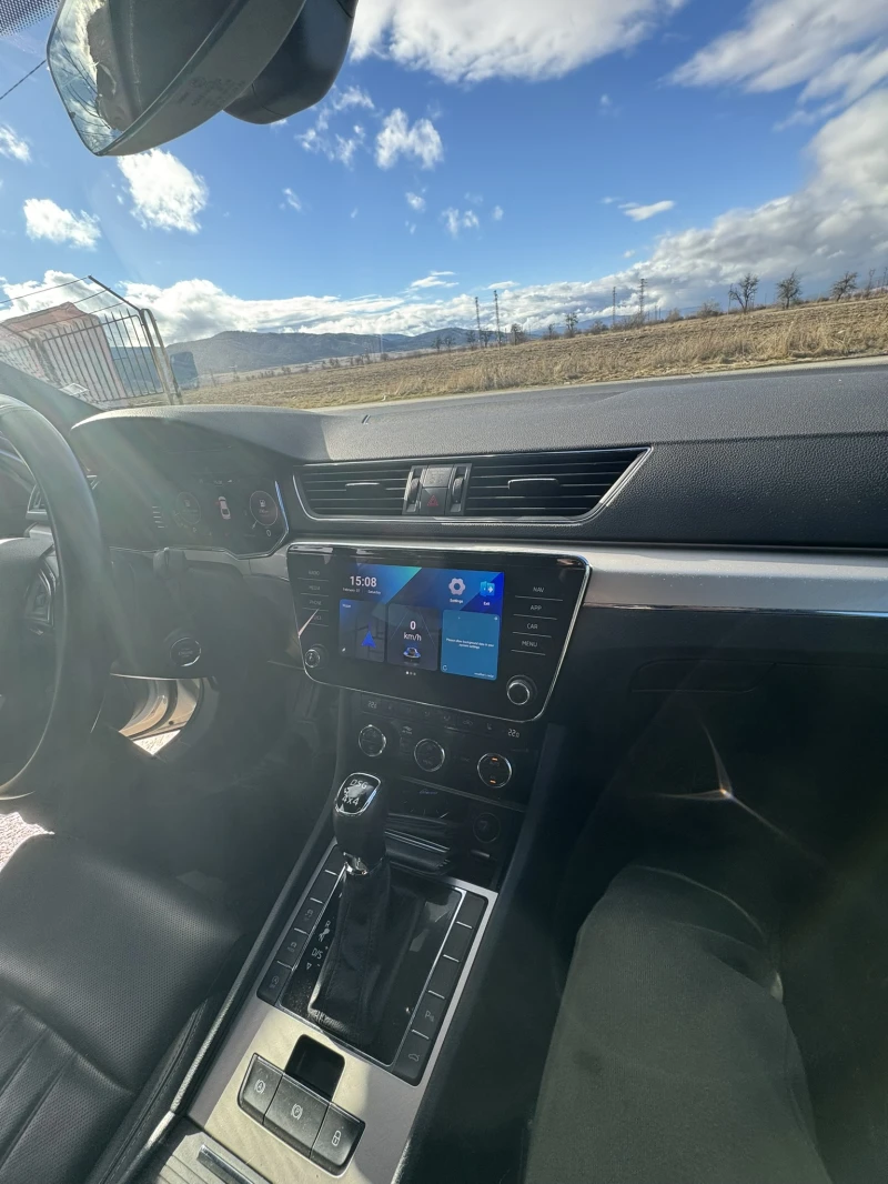 Skoda Superb, снимка 8 - Автомобили и джипове - 53400958