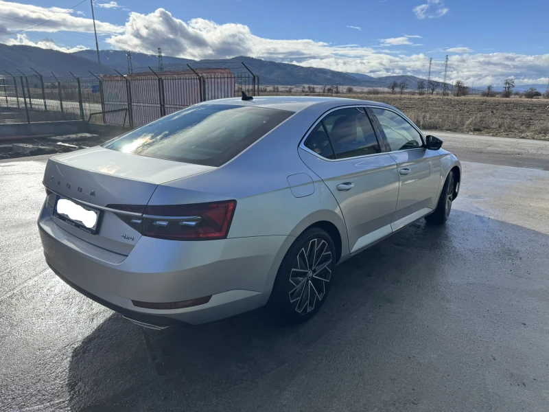 Skoda Superb, снимка 5 - Автомобили и джипове - 53400958