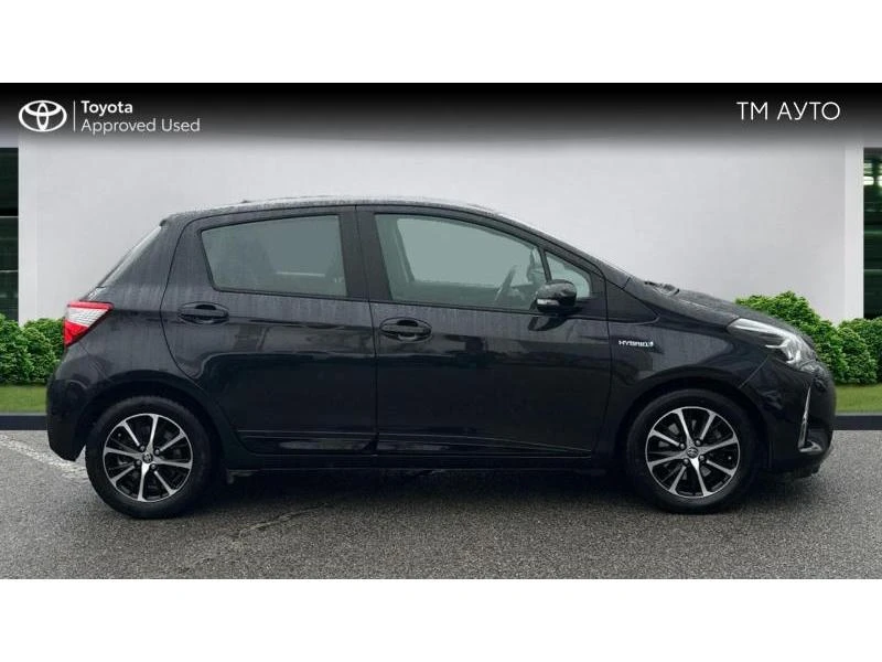 Toyota Yaris YARIS 1.5 HSD ACTIVE, снимка 17 - Автомобили и джипове - 52950204