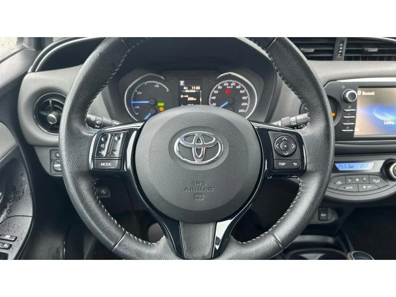 Toyota Yaris YARIS 1.5 HSD ACTIVE, снимка 13 - Автомобили и джипове - 52950204