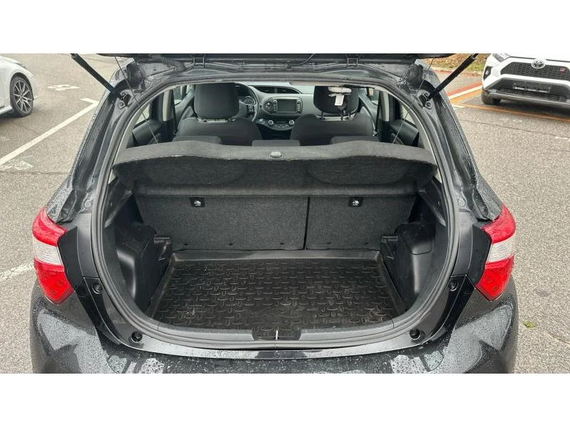 Toyota Yaris YARIS 1.5 HSD ACTIVE, снимка 10 - Автомобили и джипове - 52950204