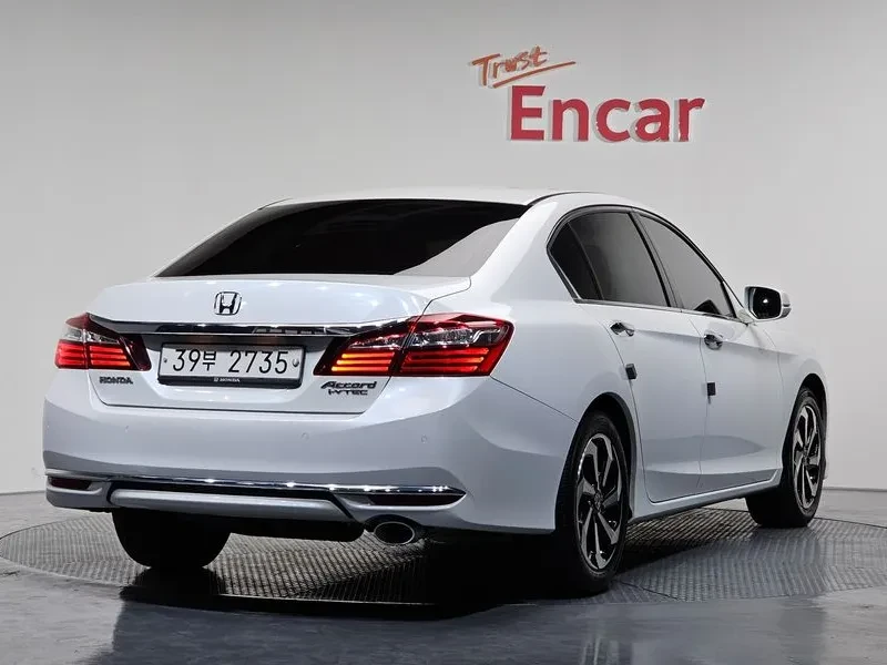 Honda Accord 2.4 9Th Generation, снимка 2 - Автомобили и джипове - 55812950