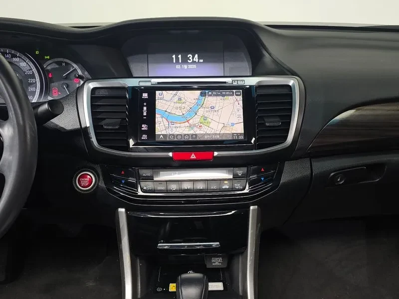 Honda Accord 2.4 9Th Generation, снимка 15 - Автомобили и джипове - 55812950
