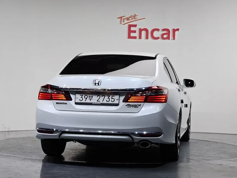 Honda Accord 2.4 9Th Generation, снимка 4 - Автомобили и джипове - 55812950