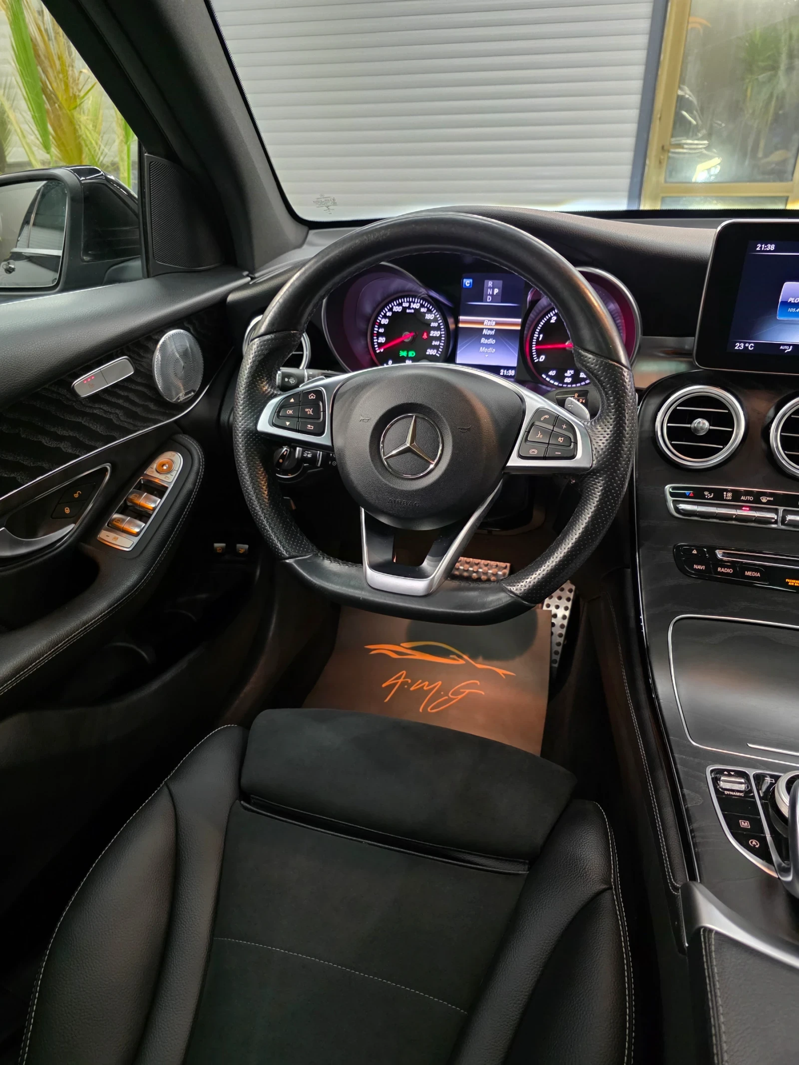 Mercedes-Benz CLC 250 AMG PANO 360 BURMESTER - изображение 10