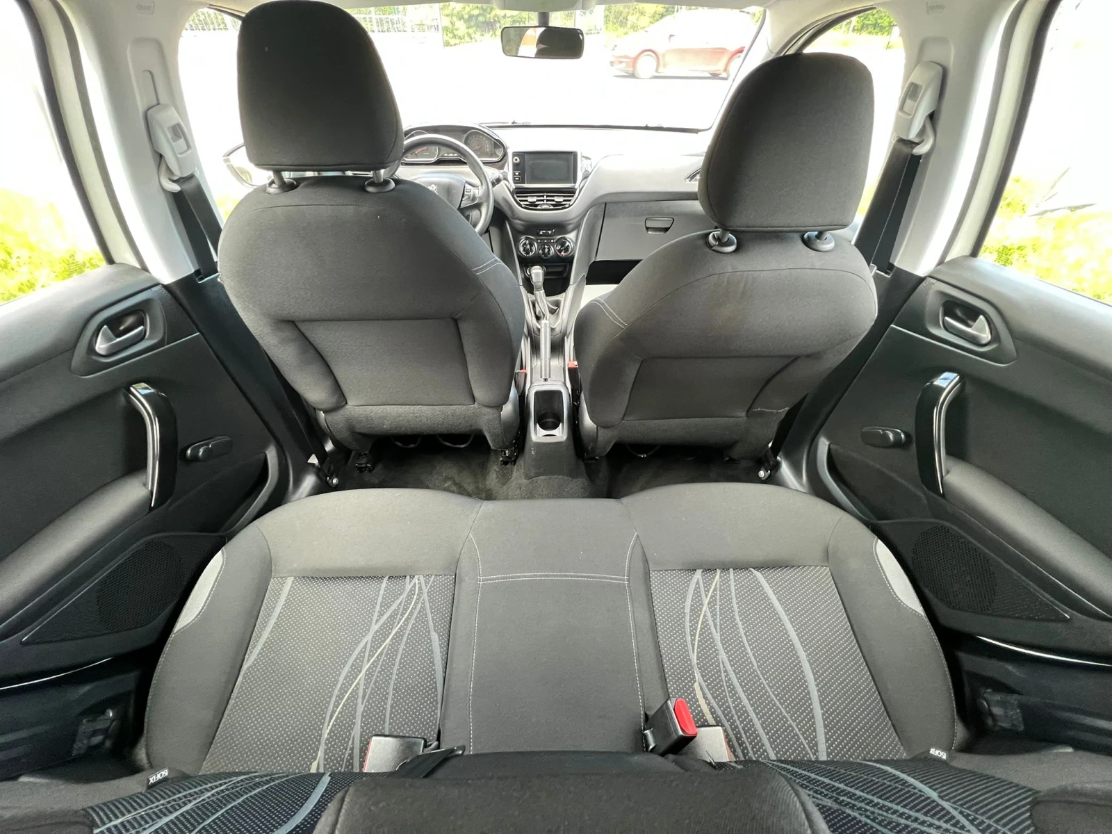 Peugeot 208 1.2i/EURO.5B - изображение 10