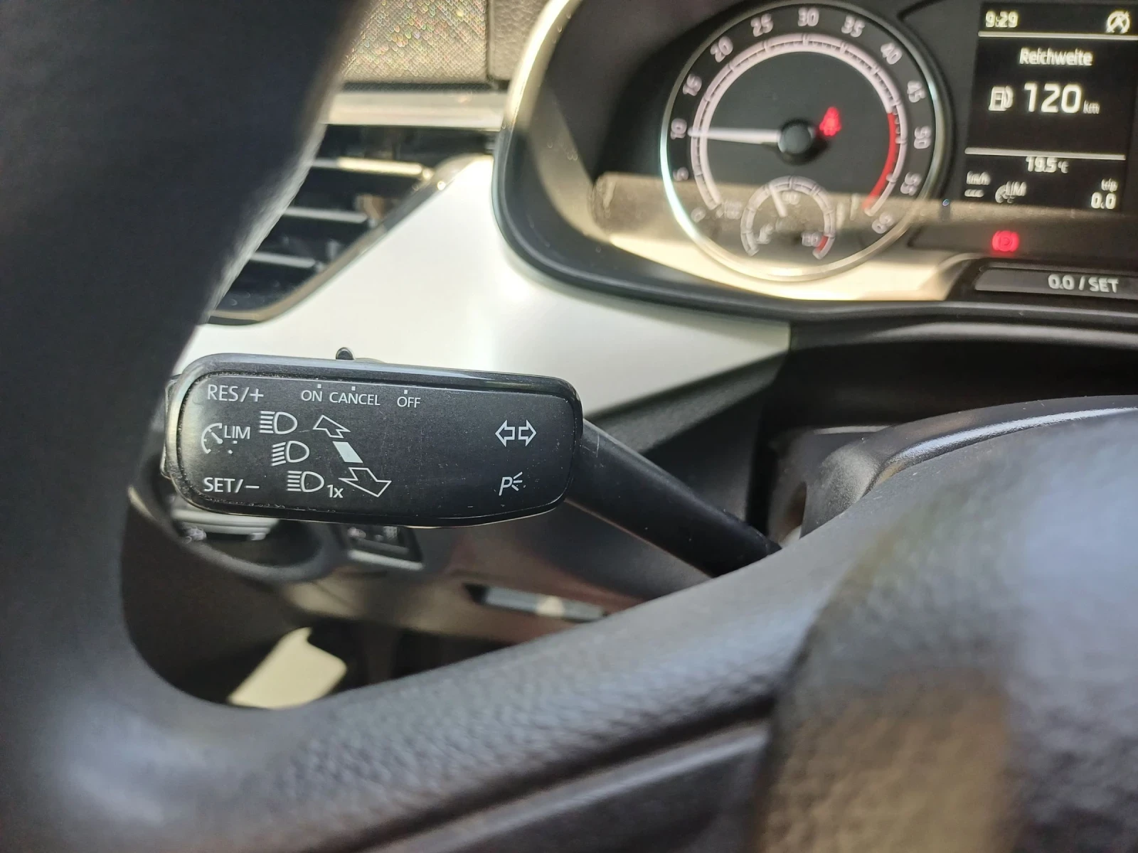 Skoda Scala 1.6TDI - изображение 8