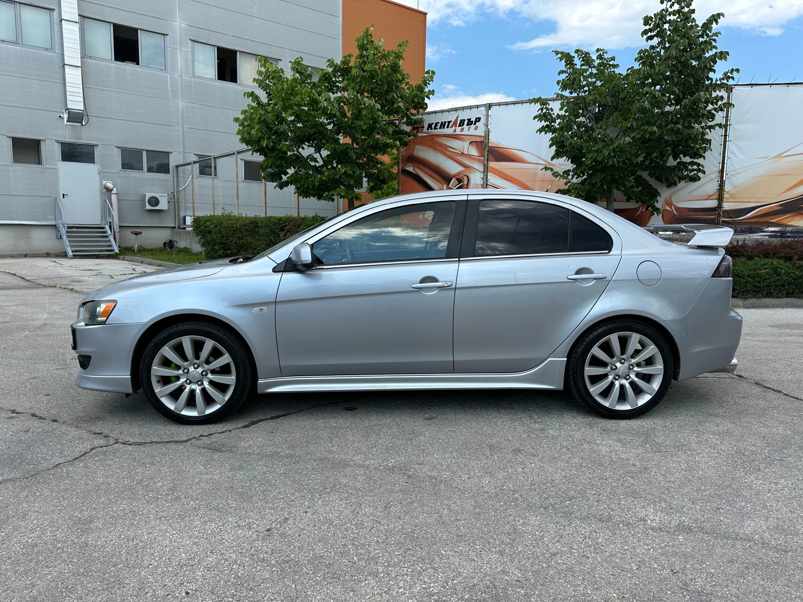 Mitsubishi Lancer 1.8i 143 к.с. Газ/бензин - изображение 2