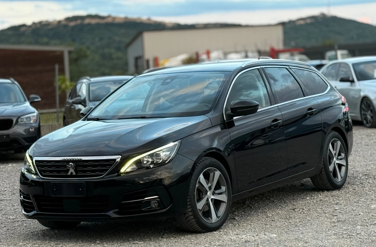 Peugeot 308 1.6HDi 120к.с* Allure* * Навигация* * Euro-6B*  - изображение 3