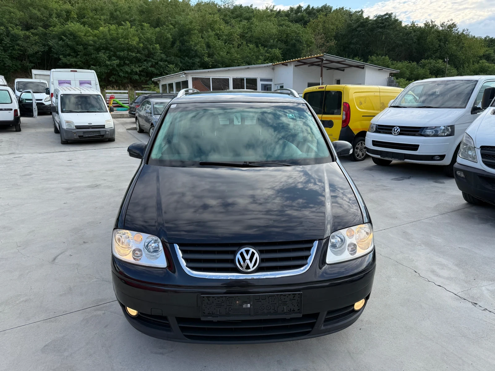 VW Touran 1.9TDI 105К.С. HIGHLINE - изображение 2