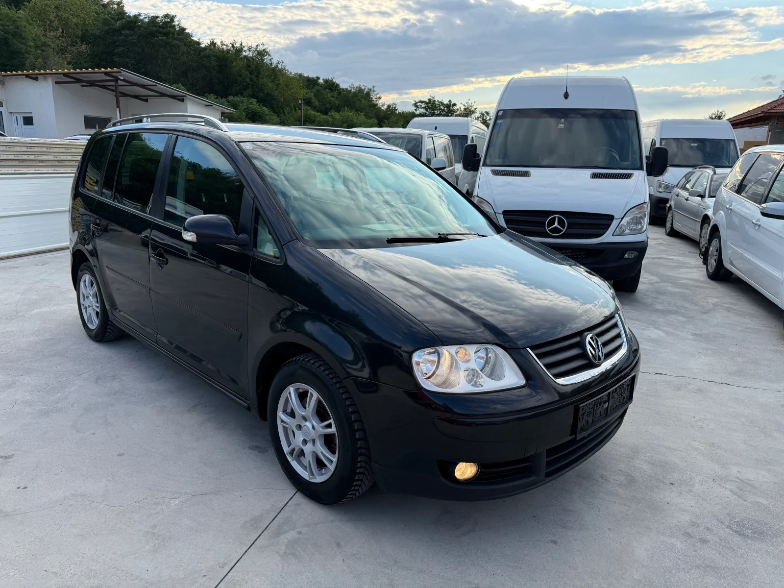 VW Touran 1.9TDI 105К.С. HIGHLINE - изображение 3
