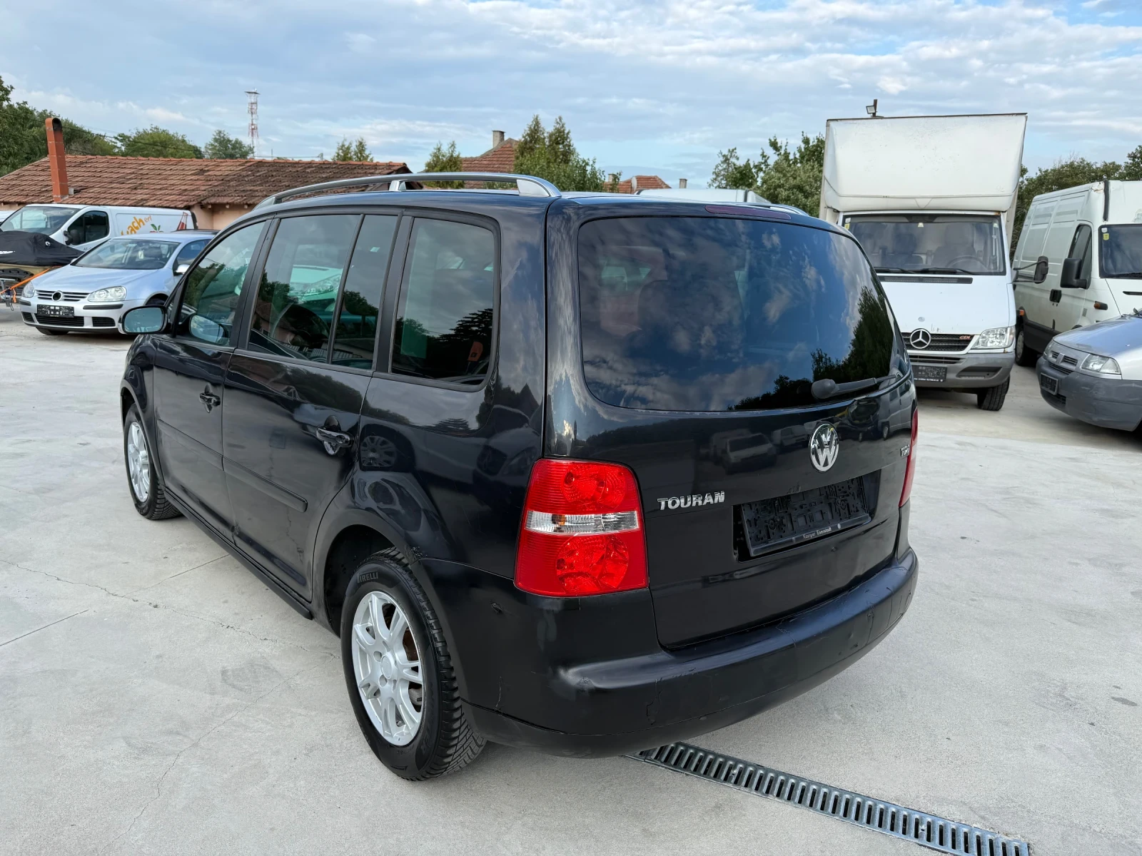 VW Touran 1.9TDI 105К.С. HIGHLINE - изображение 5