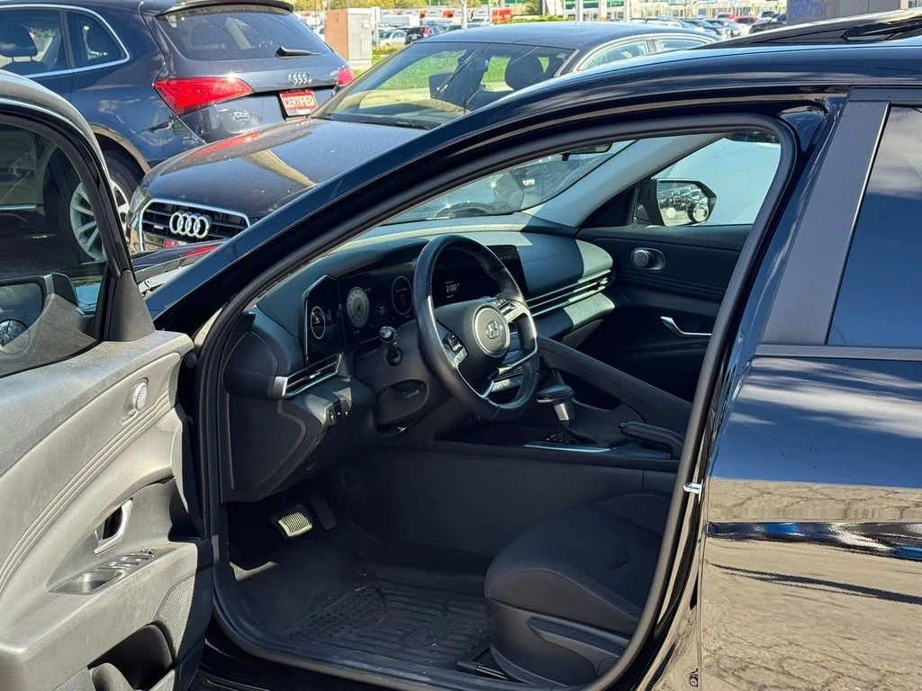 Hyundai Elantra * Preferred IVT w/Tech Pkg * CARFAX * БЕЗ ПЪРВОНАЧ - изображение 5