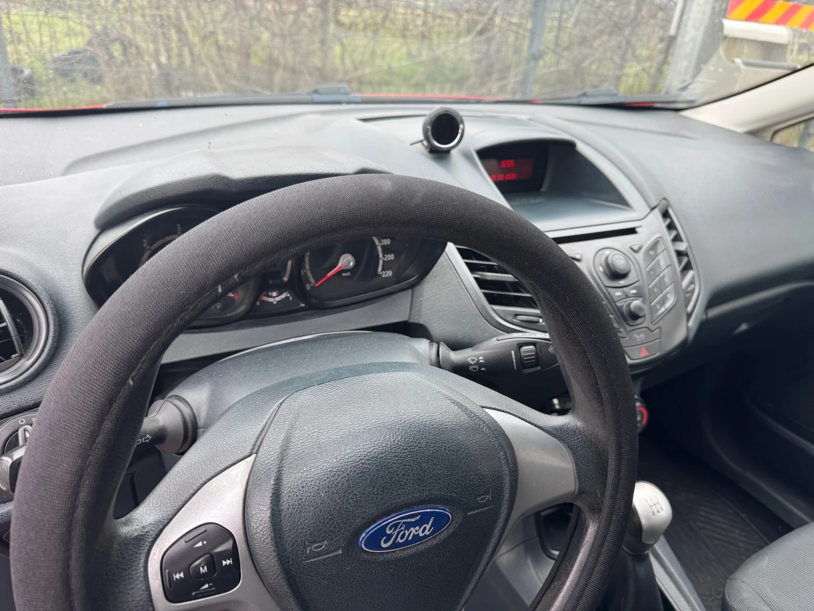 Ford Fiesta 1.4TDCI 1+ 1 климатик, ЕКО-5 (ТОП-ЦЕНА), снимка 6 - Автомобили и джипове - 53819311