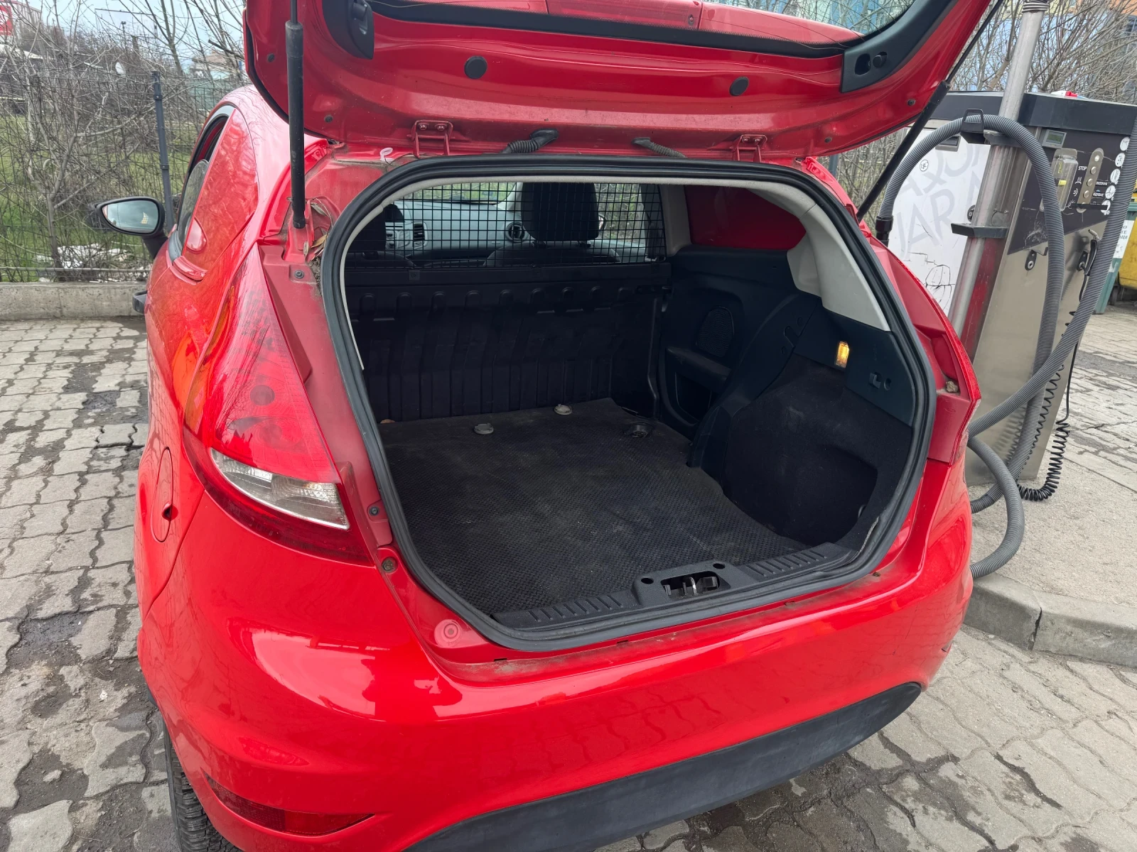 Ford Fiesta 1.4TDCI 1+ 1 климатик, ЕКО-5 (ТОП-ЦЕНА), снимка 5 - Автомобили и джипове - 53819311