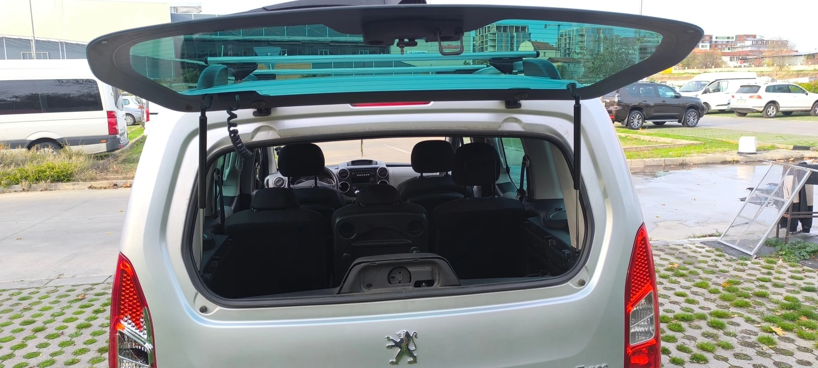 Peugeot Partner Tepee , снимка 7 - Автомобили и джипове - 53811710