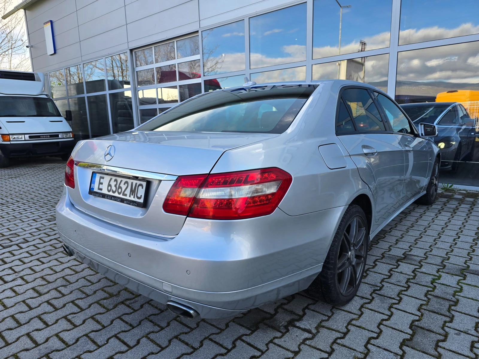 Mercedes-Benz E 220 CDi , снимка 6 - Автомобили и джипове - 54096349