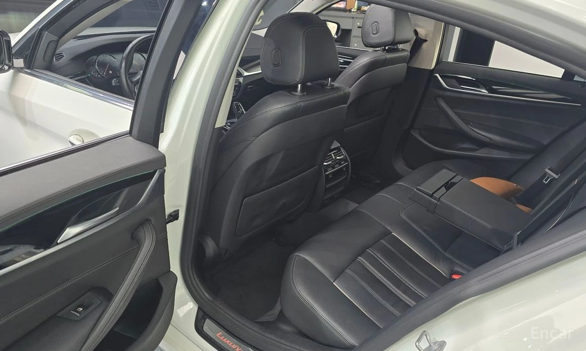 BMW 520 i Luxury* Face M-Pack* HEAD-UP* SUNROOF* DISTRONIC | Mobile.bg � ����������� 14