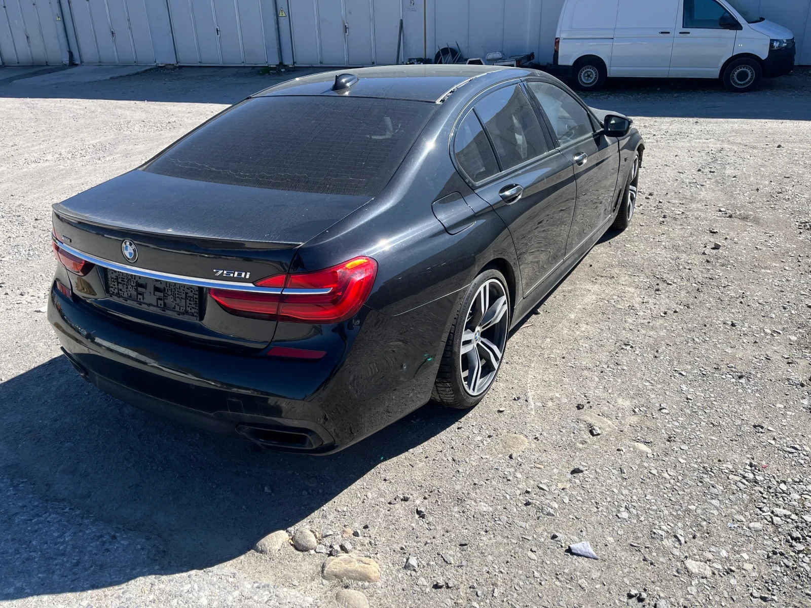 BMW 750 G11 449hp M-pack НА ЧАСТИ, снимка 4 - Автомобили и джипове - 54319276