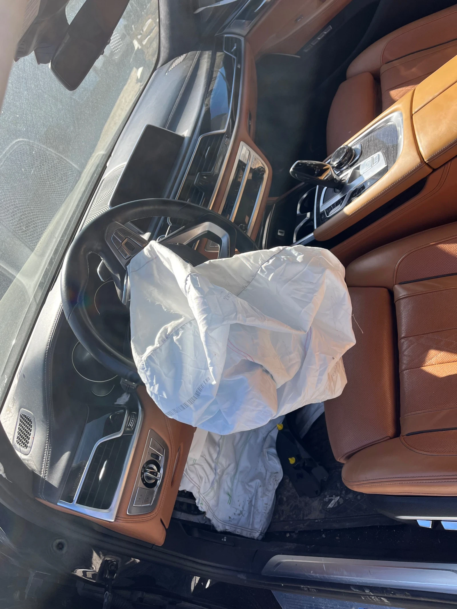 BMW 750 G11 449hp M-pack НА ЧАСТИ, снимка 10 - Автомобили и джипове - 54319276