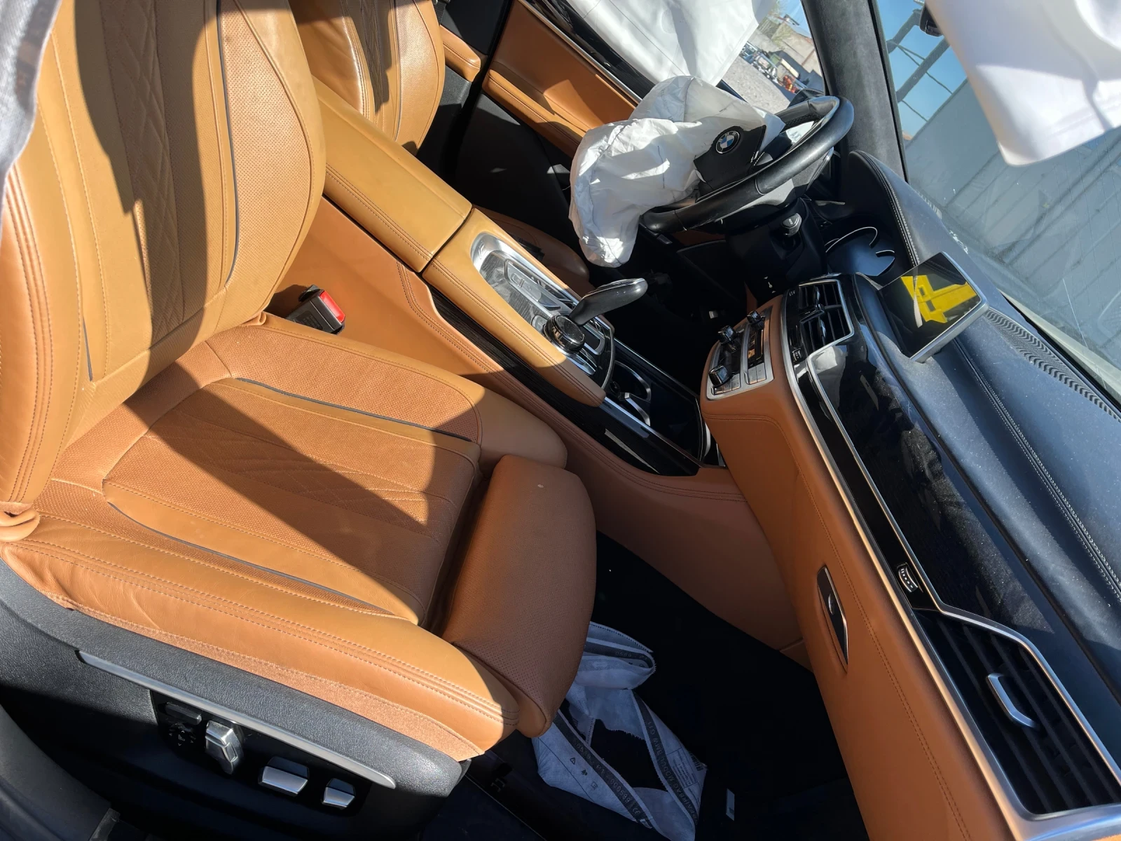 BMW 750 G11 449hp M-pack НА ЧАСТИ, снимка 7 - Автомобили и джипове - 54319276